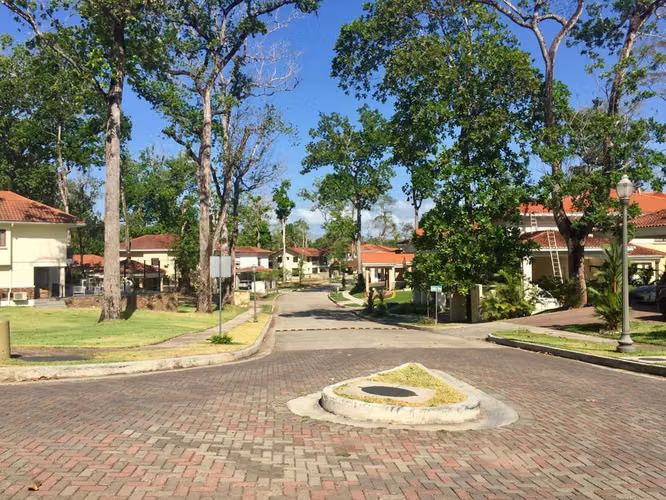 Terreno en Venta en Clayton BDP