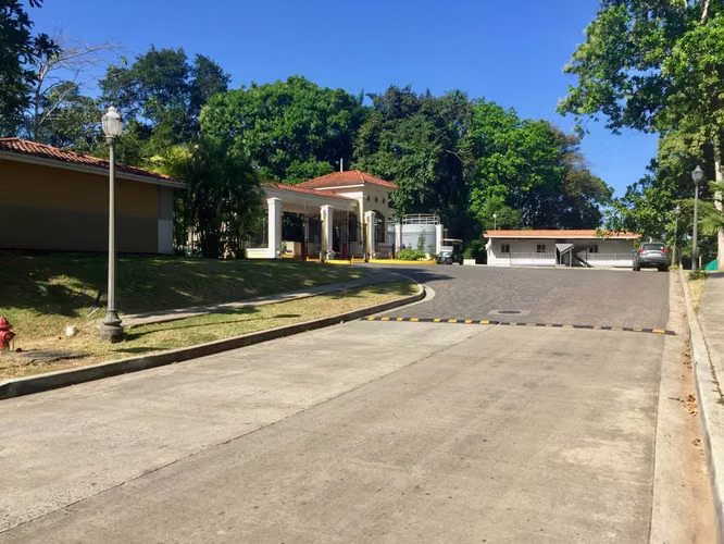 Terreno en Venta en Clayton BDP
