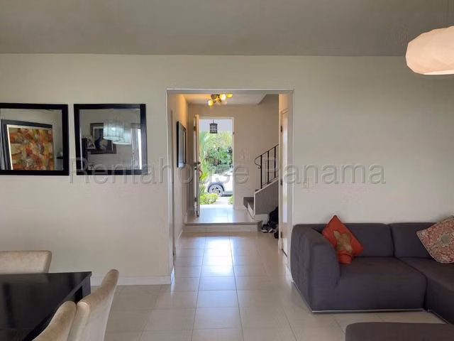 Venta Casa Quinta de Versalles 26YCG1882
