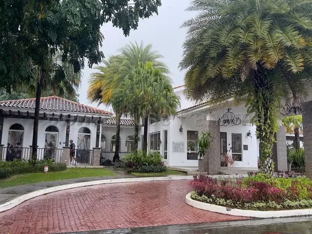 Venta Casa Quinta de Versalles 26YCG1882