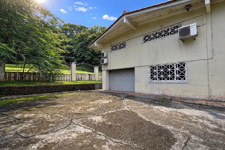 Casa en Venta – Altos de Balboa, Ancón