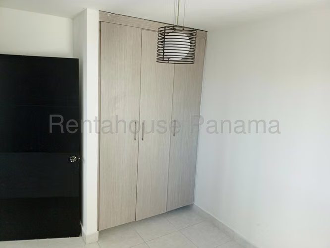 Se Vende Apartamento en Edison Park VLU26-6879