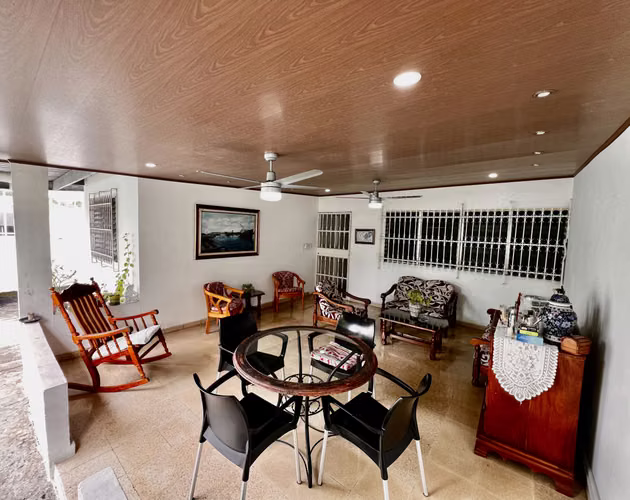 Venta de casa en Residencial el Bosque