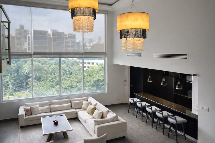 200 m² Loft | Double-Height Ceilings | 3BR | Renovated | $365K