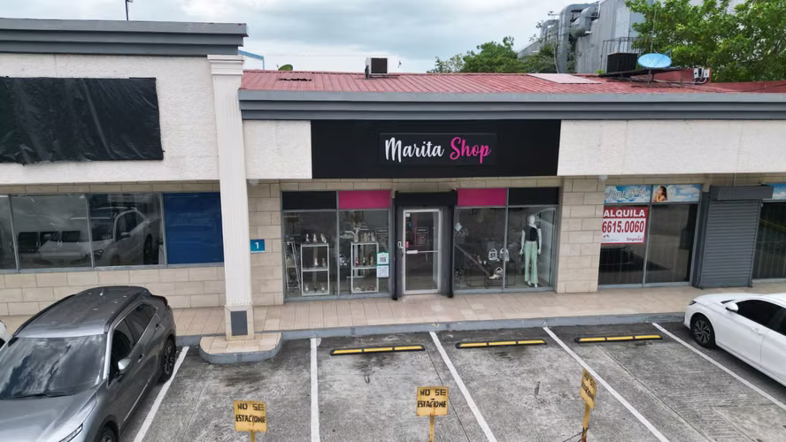 Venta de Locales Comerciales en Los Pueblos, 292m²