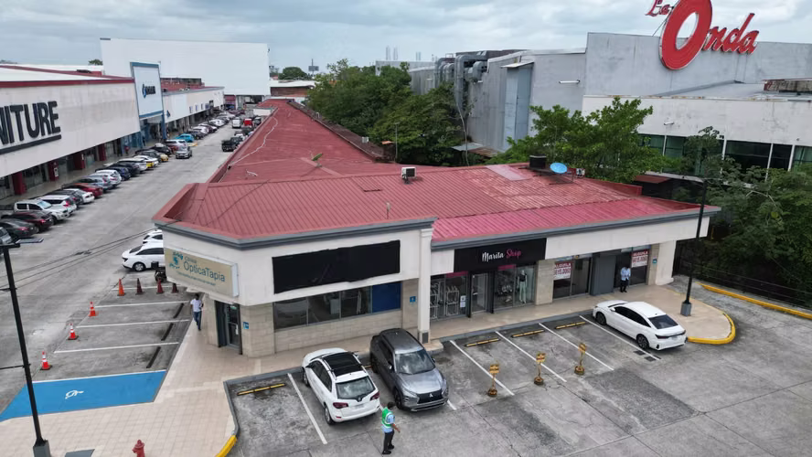 Venta de Locales Comerciales en Los Pueblos, 292m²