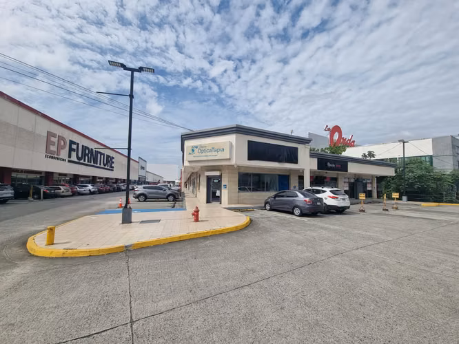 Venta de Locales Comerciales en Los Pueblos, 292m²
