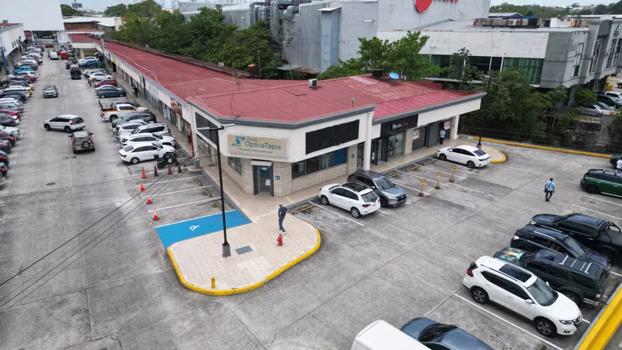 Venta de Locales Comerciales en Los Pueblos, 292m²