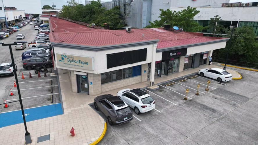 Venta de Locales Comerciales en Los Pueblos, 292m²
