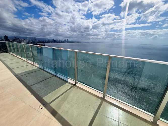 Se Vende Apartamento en Punta Pacifica LA26-6930
