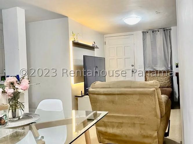Venta de Casa Duplex en El Hato Pintado 26*4460Mfk