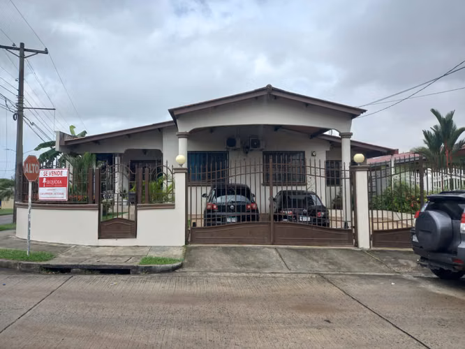 VENTA – CASA EN ESQUINA EN BRISAS DEL GOLF - Imagen 7