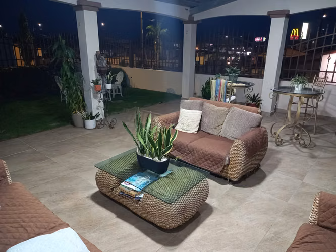 VENTA – CASA EN ESQUINA EN BRISAS DEL GOLF - Imagen 4