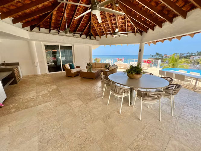 PUNTA BARCO – ESTATE FRENTE AL MAR