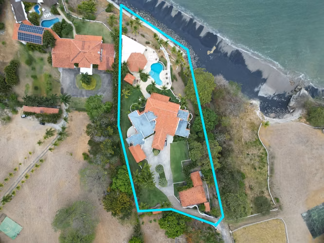 PUNTA BARCO – ESTATE FRENTE AL MAR