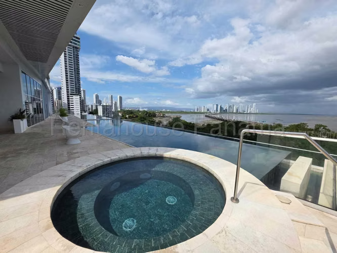 Se Vende Apartamento en Coco del Mar LA26-6370