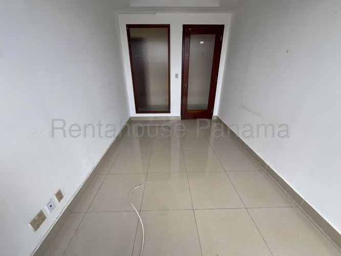 Oficina En Venta En Calle 50 SYH