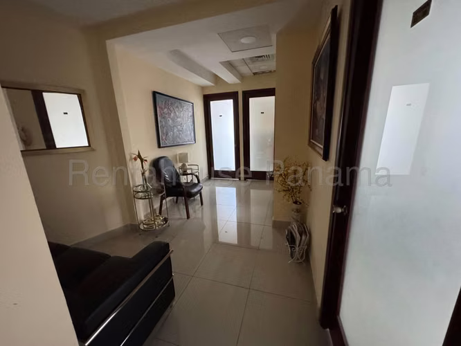 Oficina En Venta En Calle 50 SYH