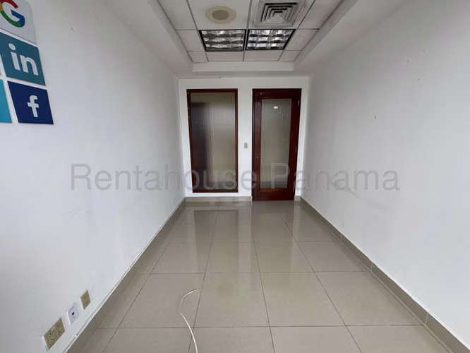 Oficina En Venta En Calle 50 SYH