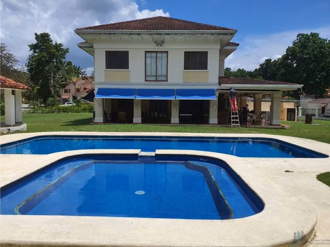 VENTA CASA EN ANCÓN RESIDENCIAL CAMINO DE CRUCES EL DORADO