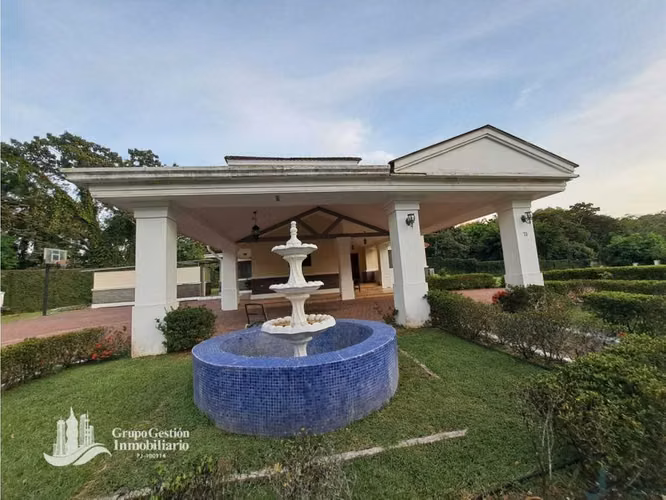 VENTA CASA EN ANCÓN RESIDENCIAL CAMINO DE CRUCES EL DORADO