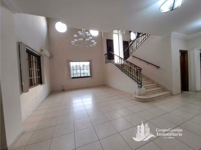VENTA CASA EN ANCÓN RESIDENCIAL CAMINO DE CRUCES EL DORADO