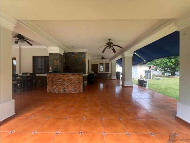 VENTA CASA EN ANCÓN RESIDENCIAL CAMINO DE CRUCES EL DORADO