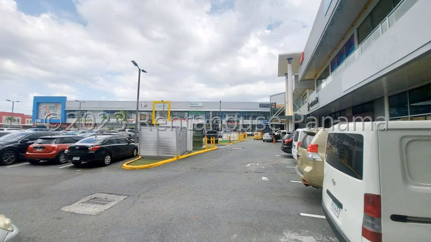Local Comercial En Alquiler En Brisas Del Golf Syh