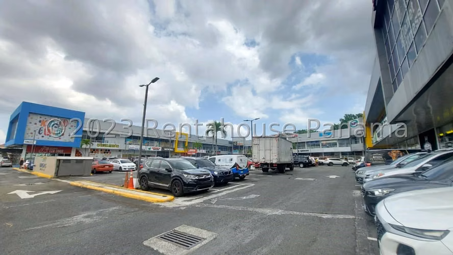 Local Comercial En Alquiler En Brisas Del Golf Syh