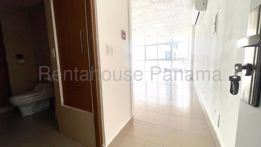 Vendo oficina en Bella Vista MPM 25-8837