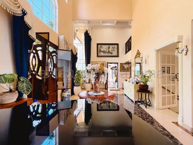 Casa En Venta En Altos De Santa Maria Syh