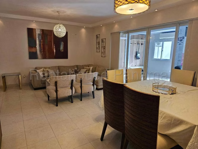 Casa en Venta en Quintas de Versalles RJ