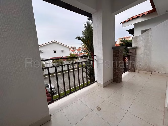 Casa en Venta en Quintas de Versalles RJ