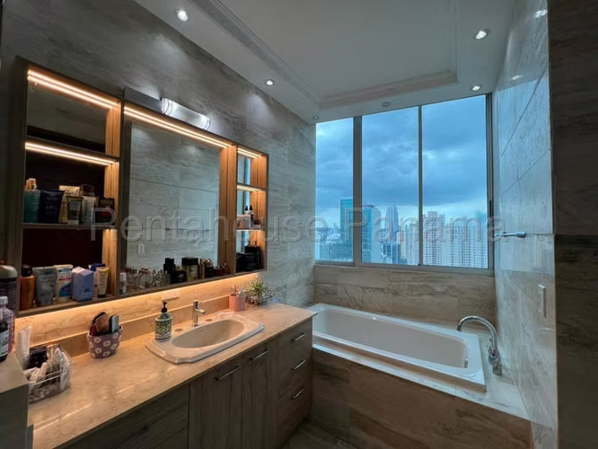 vendo apartamento en punta pacifica OF 26-6227