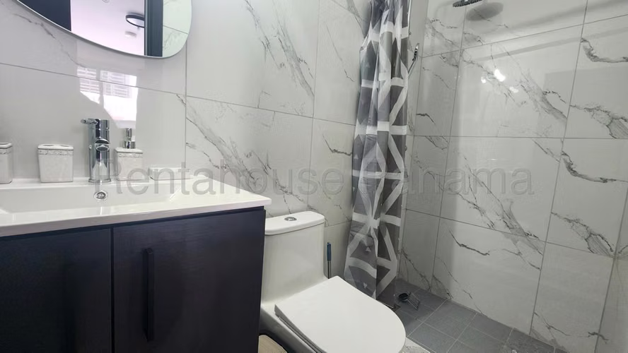 alquilo apartamento amoblado en obarrio OF 26-6958