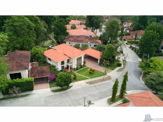 VENTA CASA CAMINO DE CRUCES 1333.23 M2 CERCA CLAYTON MLD