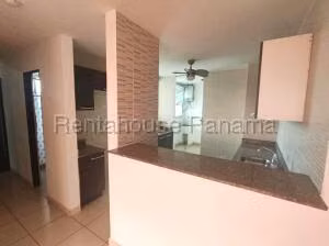 Venta de Apartamento con 112m2 en Hato Pintado PH Ecco Tower 26-2169SR