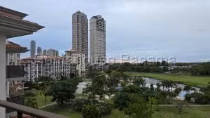 Venta de Apartamento con 269m2 en Santa Maria PH The Reserver 26-6836SR