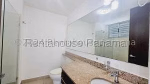 Venta de Apartamento con 110m2 en Costa del Este PH Pijao 26-6850SR