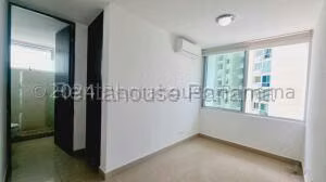 Venta de Apartamento con 110m2 en Costa del Este PH Pijao 26-6850SR