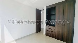 Venta de Apartamento con 110m2 en Costa del Este PH Pijao 26-6850SR