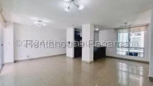 Venta de Apartamento con 110m2 en Costa del Este PH Pijao 26-6850SR