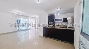 Venta de Apartamento con 110m2 en Costa del Este PH Pijao 26-6850SR