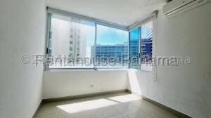 Venta de Apartamento con 110m2 en Costa del Este PH Pijao 26-6850SR