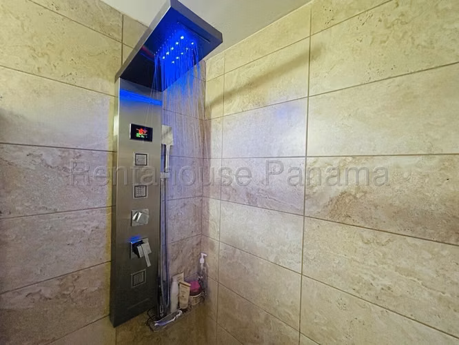 Vendo apartamento en Carrasquilla. MPM26-5898