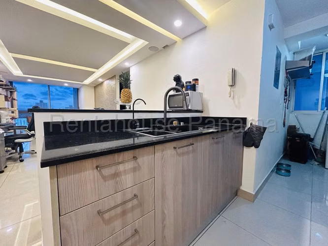 Vendo apartamento en Carrasquilla. MPM26-5898