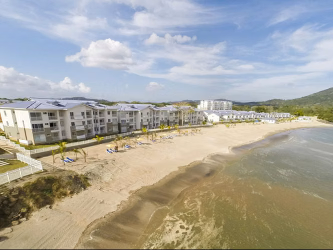 CASA EN ALQUILER - Las Olas, Playa Dorada - Vista Alegre Arraiján.