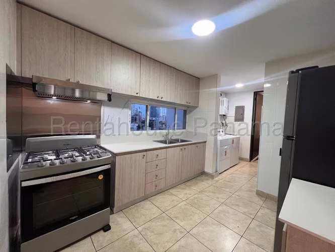 alquilo apartamento en el cangrejo OF 26-3453