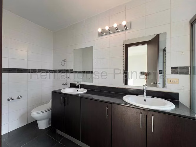 alquilo apartamento en el cangrejo OF 26-3453