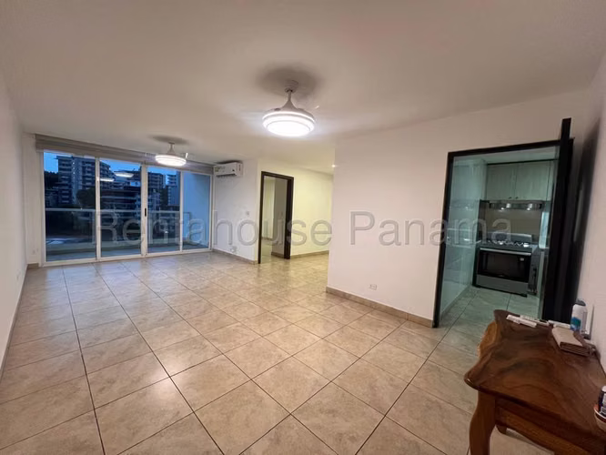 alquilo apartamento en el cangrejo OF 26-3453